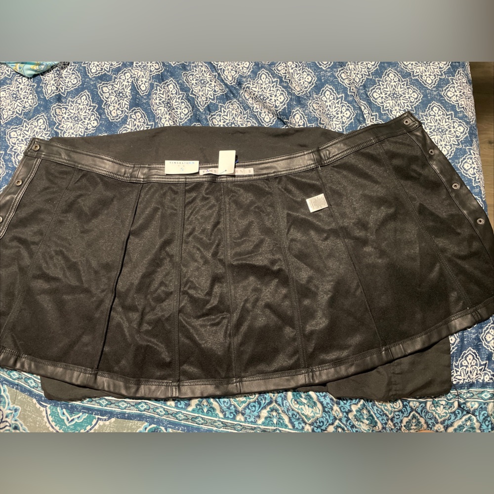 Tinseltown Black Leather Skirt size small